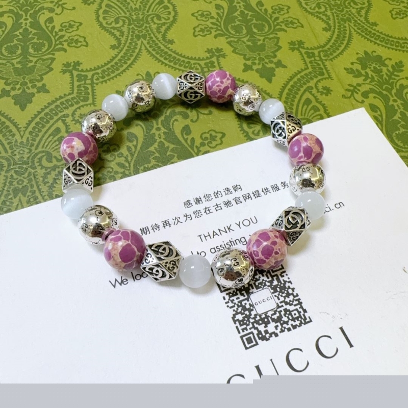 G*u*i bracelets